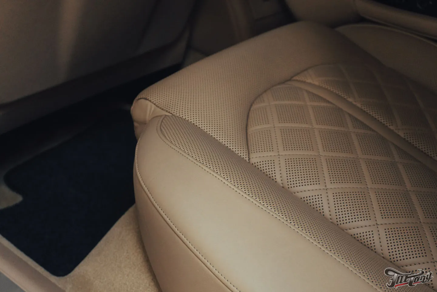 Химчистка салона для Audi S8. Что еще планируется?